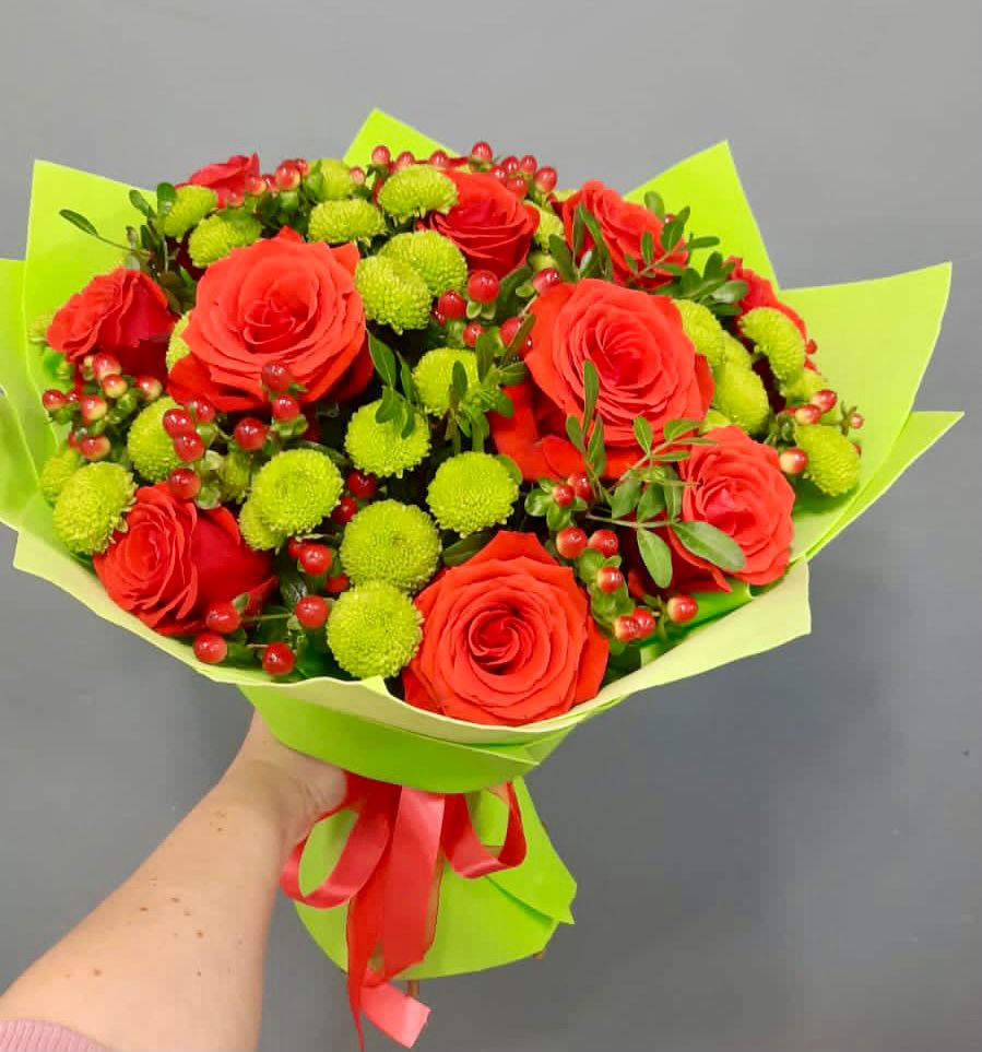 Букет цветов из: Хризантемы и Розы в Урени