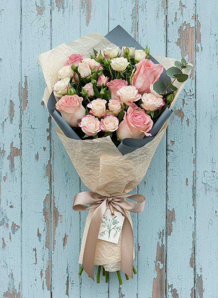 Букет цветов из: Розы в Урени