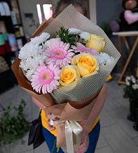 Букет цветов из:  Герберы, Розы и Хризантемы в Урени