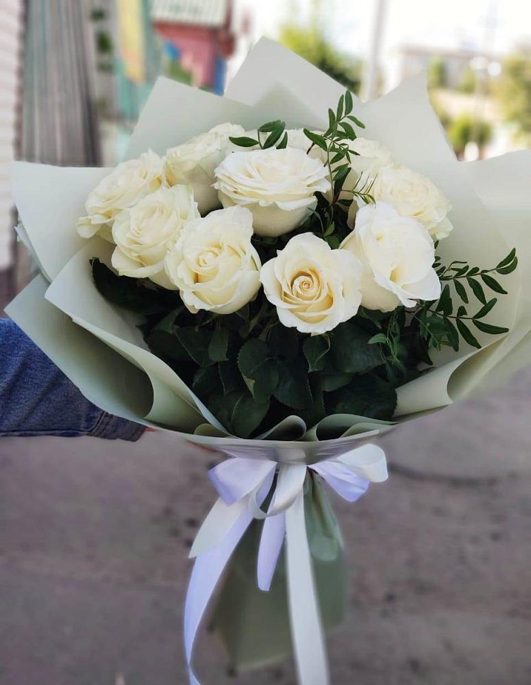 Букет Белые розы Проуд в Урени