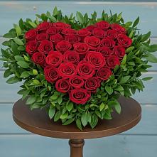 Цветочная композиция из Розы в виде сердца в Урени