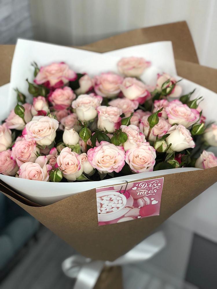 Букет цветов из: Розы в Урени