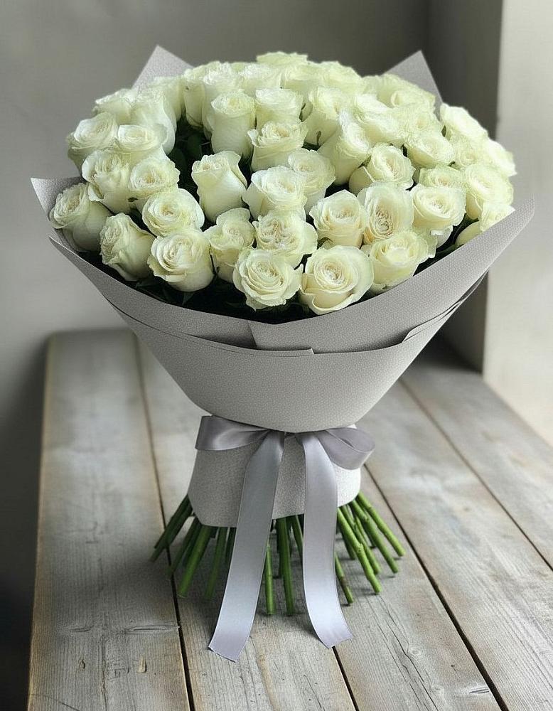 Букет 35 Белых роз в Урени
