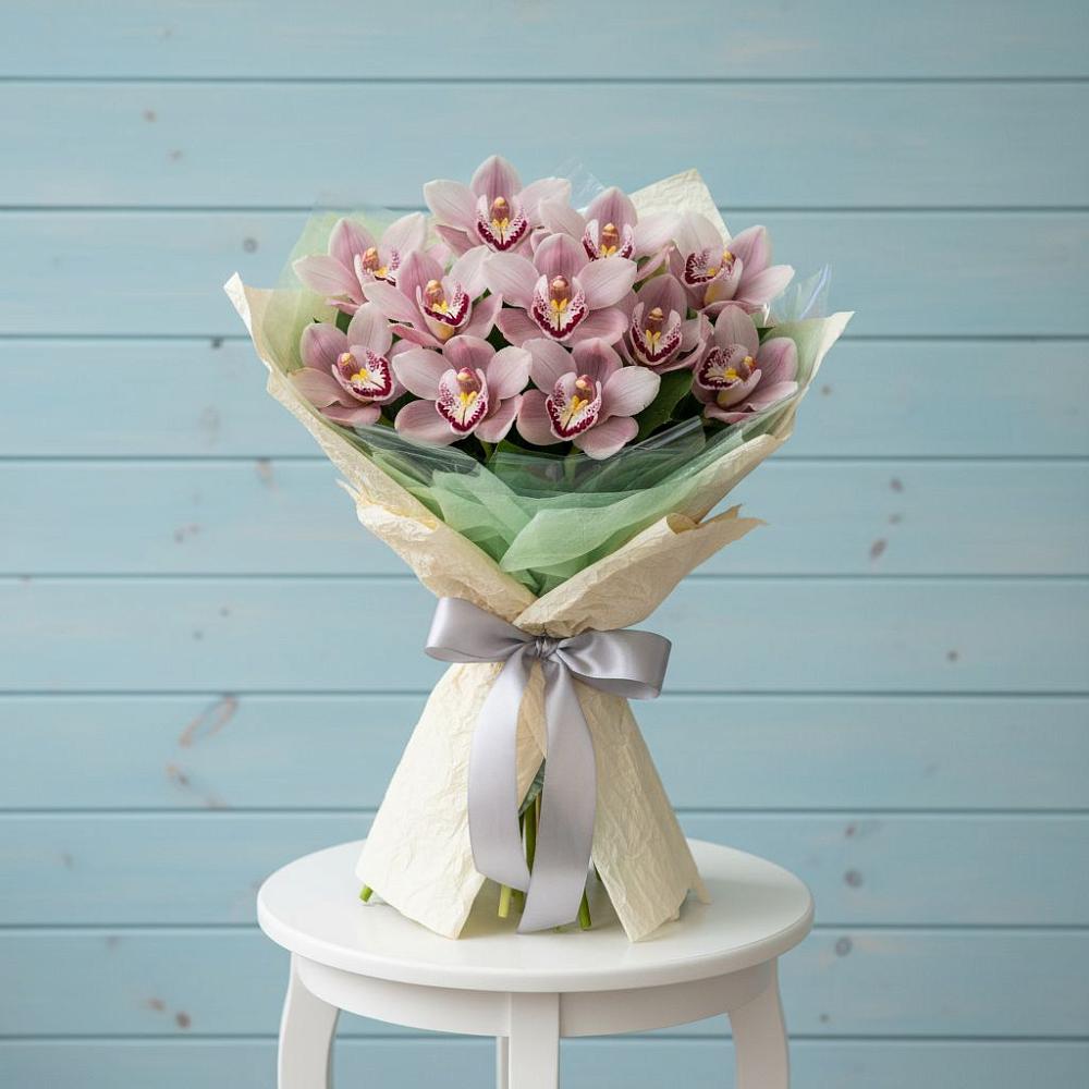 Букет цветов из: Орхидеи и Розы в Урени