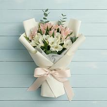 Букет цветов из:  Альстромерии в Урени