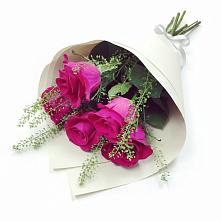 Букет цветов из:  Розы в Урени