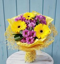 Букет цветов из:  Хризантемы и Герберы в Урени