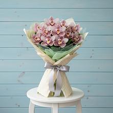 Букет цветов из:  Орхидеи и Розы в Урени