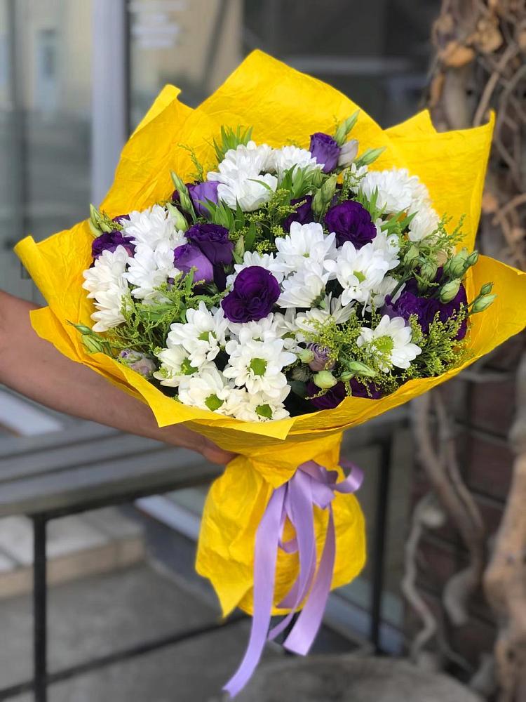 Букет цветов из: Ирисы, Хризантемы и Ромашки в Урени