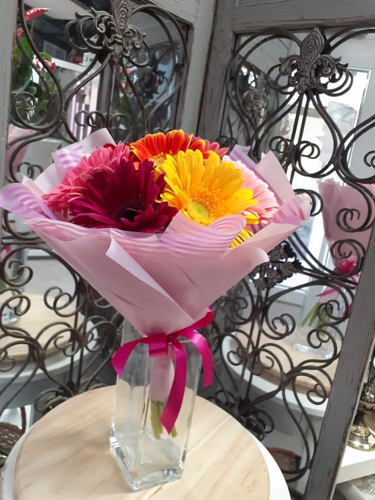 Букет цветов из: Герберы в Урени