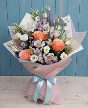 Букет цветов из:  Лизиантусы, Розы, Альстромерии и Гипсофила в Урени