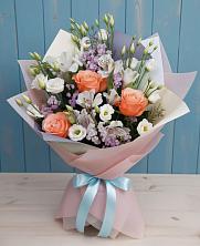 Букет цветов из:  Лизиантусы, Розы, Альстромерии и Гипсофила в Урени