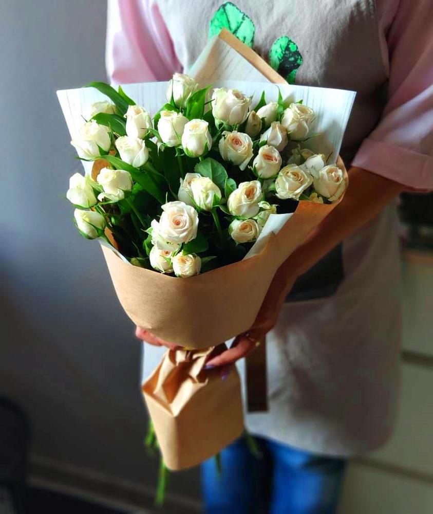 Букет цветов из: Розы в Урени