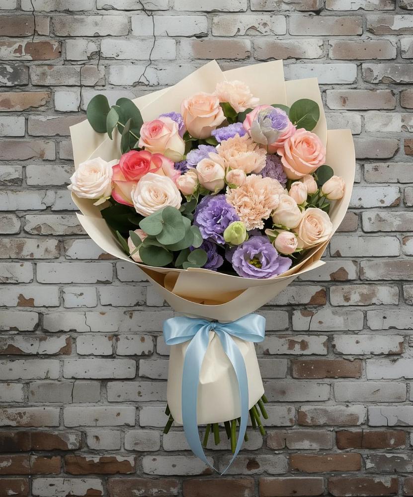 Букет цветов из: Розы, Лизиантусы и Гвоздики в Урени