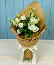 Букет цветов из:  Хризантемы и Лизиантусы в Урени