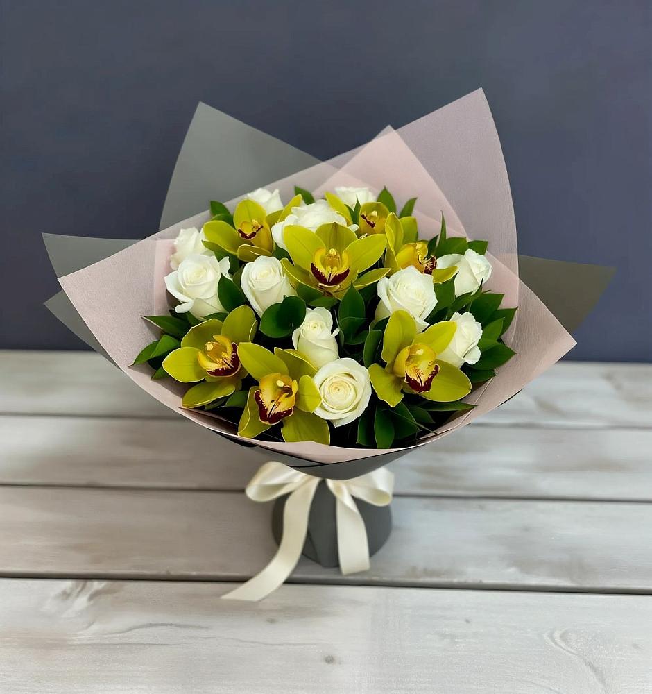 Букет цветов из: Орхидеи и Розы в Урени