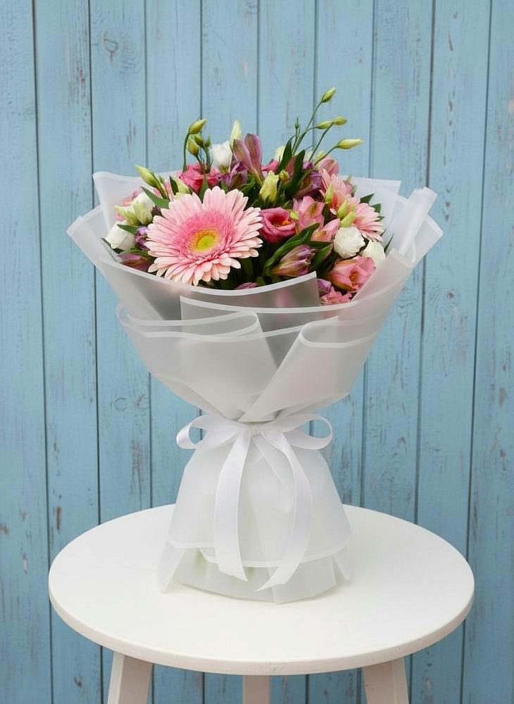 Букет цветов из: Герберы, Альстромерии и Лизиантусы в Урени