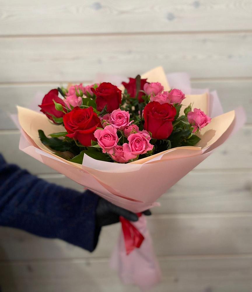 Букет цветов из: Розы в Урени