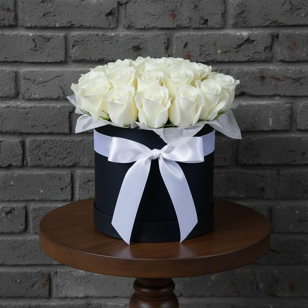 Цветочная композиция из Розы в шляпной коробке в Урени