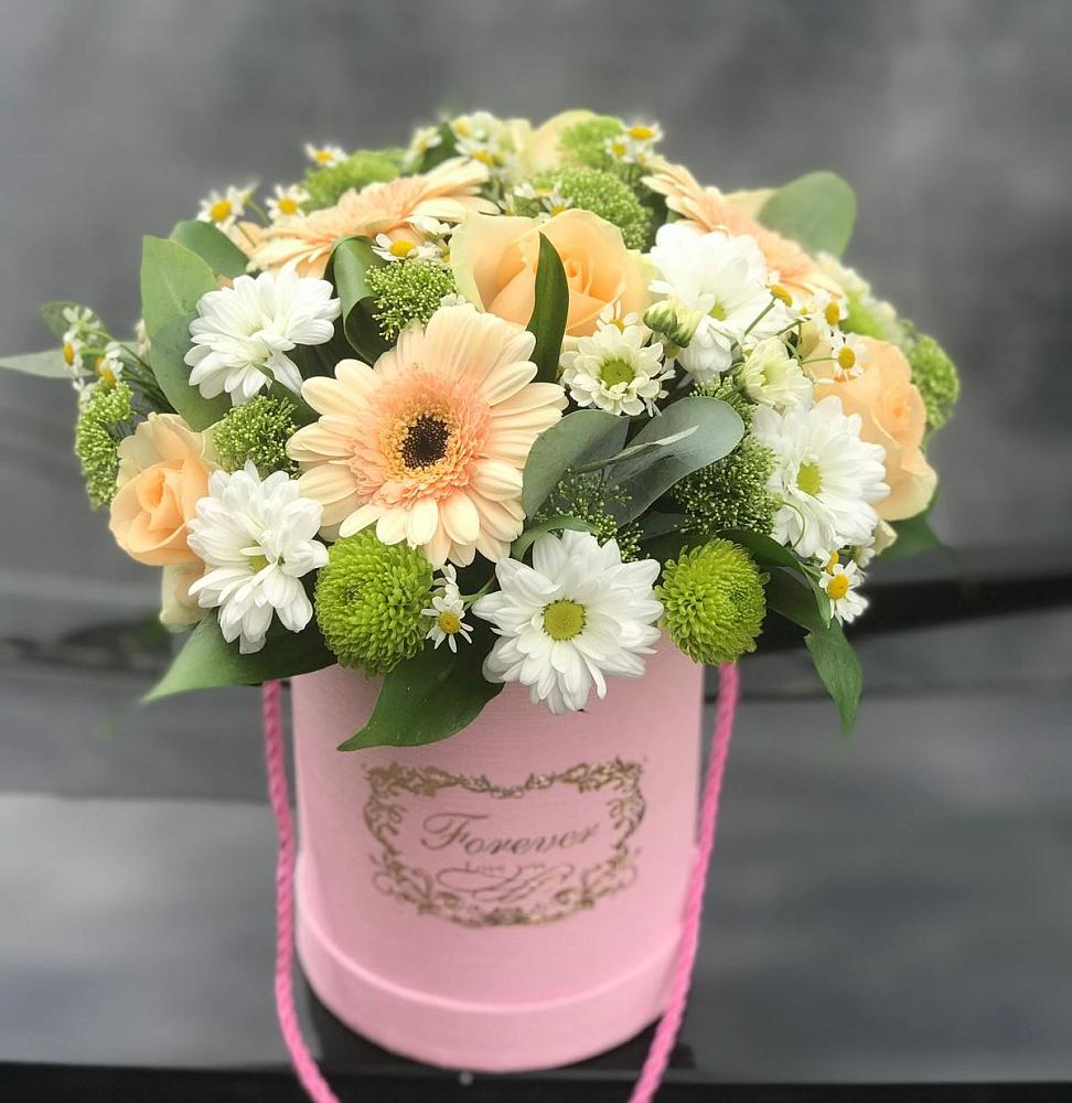 Цветочная композиция из Розы, Герберы и Хризантемы в шляпной коробке в Урени