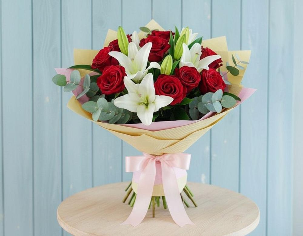 Букет цветов из: Лилии и Розы в Урени