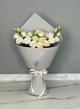 Букет цветов из:  Розы и Лизиантусы в Урени